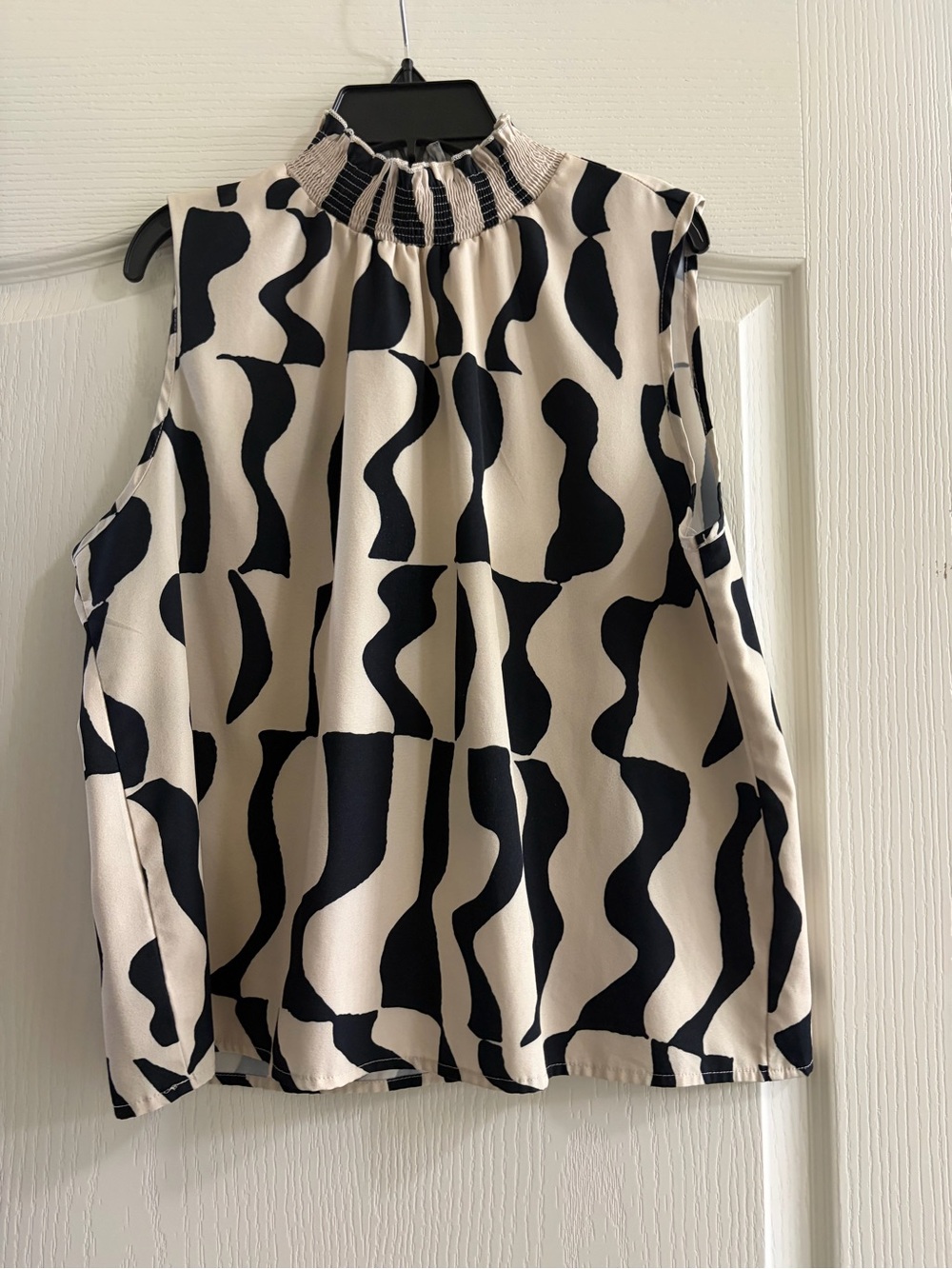 Abstract Print Sleeveless Mock Neck Blouse Black Ivory Large